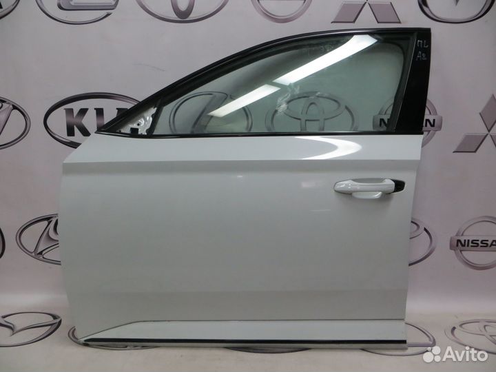 Дверь передняя левая Skoda Superb III