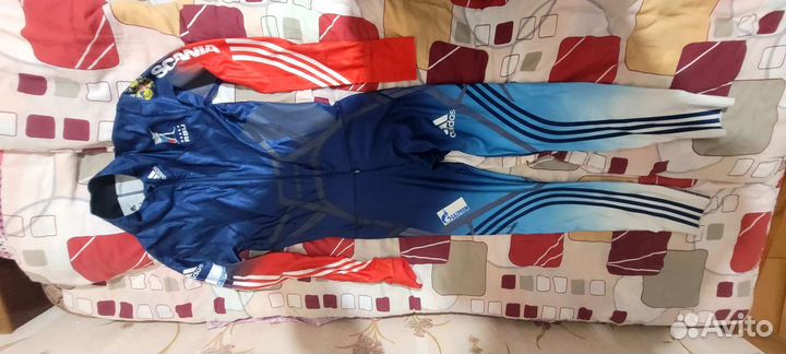 Лыжный комбинезон