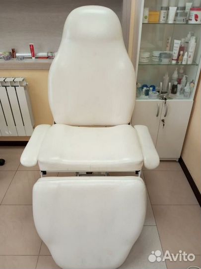 Косметологическое кресло с гидравликой