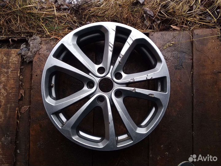 Диск литой r17