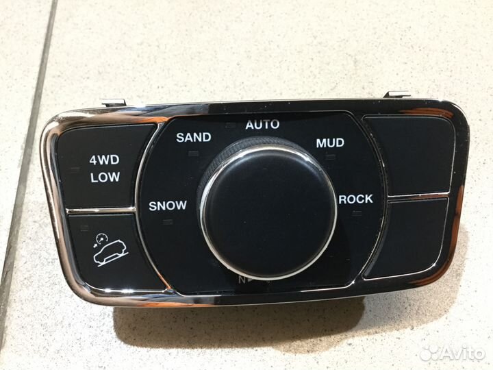 Блок кнопок Гранд Чероки после 2010г