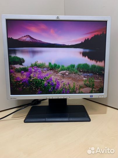 Монитор HP Hewlett Packard 20555 SH249