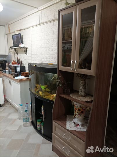 Шкаф сервант для посуды
