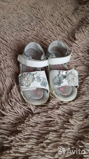 Детская обувь на девочку