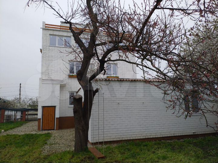 Дом 160 м² на участке 5 сот.