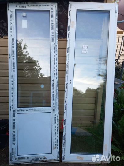 Дверь новая rehau