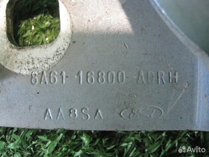 Петля капота правая Ford Fiesta (CB1) 2011