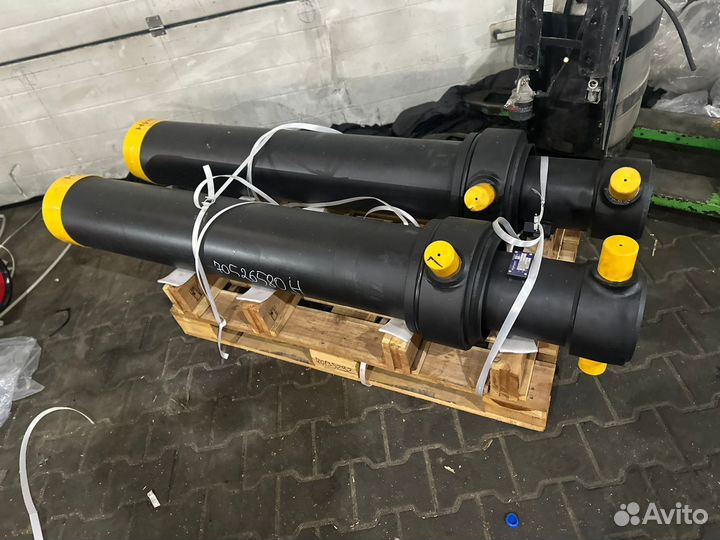 Гидроцилиндр на самосвал