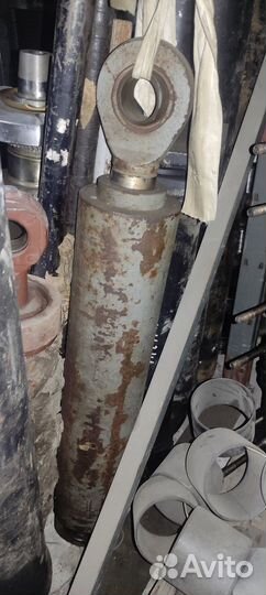 Гидроцилиндр удс114 цг-140.70х500.11