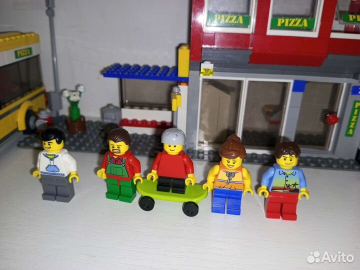Lego City 7641 Пиццерия и Автобусная остановка