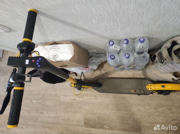 Электросамокат renault sport