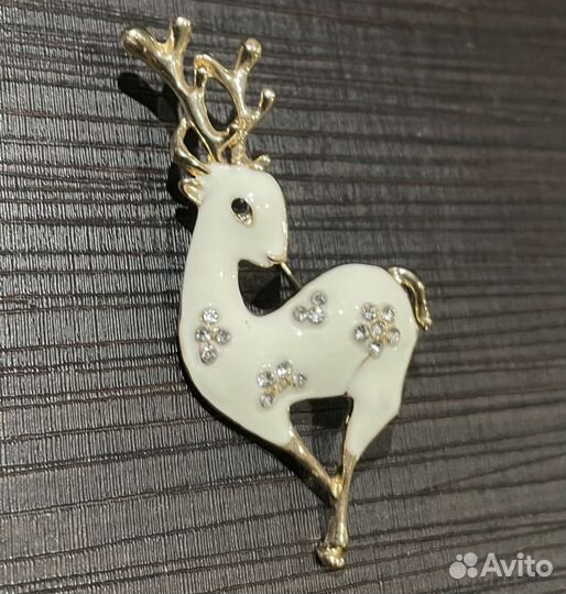 Брошь новая