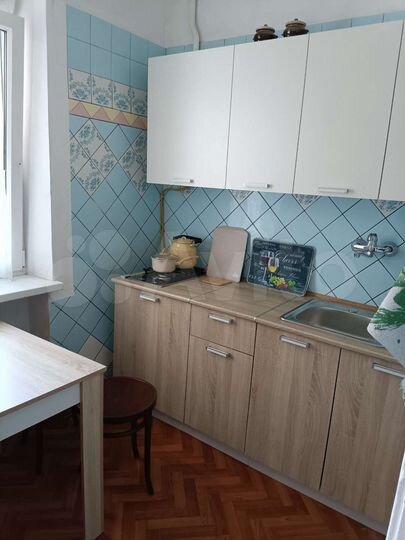 2-к. квартира, 60 м², 1/3 эт.