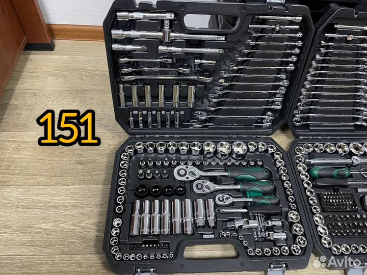 Набор инструментов для авто в чемодане 61/219