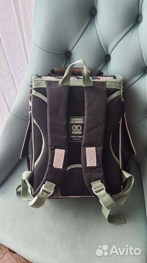 Школьный ранец, рюкзак, портфель