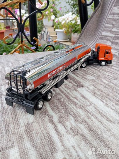 Игрушки машинки