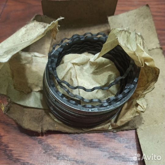 Кольца поршневые(комплект) газ 52 новые