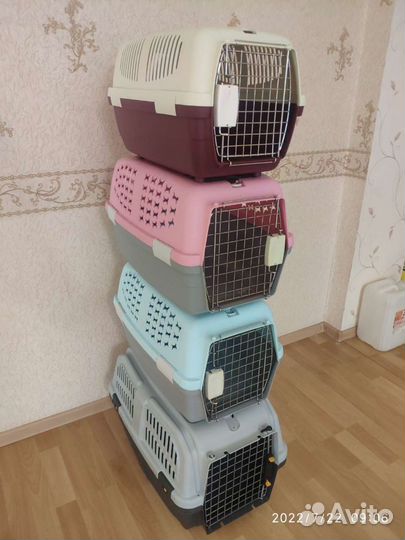 Переноска для кошек и собак