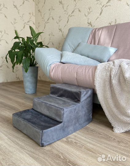 Лесенка для малых пород собак и кошек