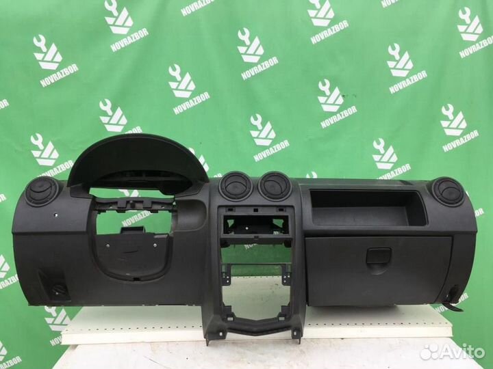 Торпедо Рено Логан