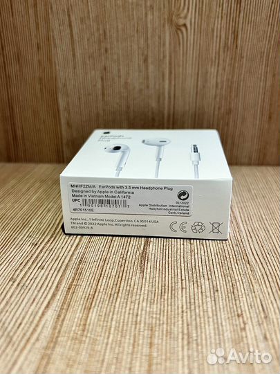Новые наушники Apple EarPods с разъёмом 3.5mm