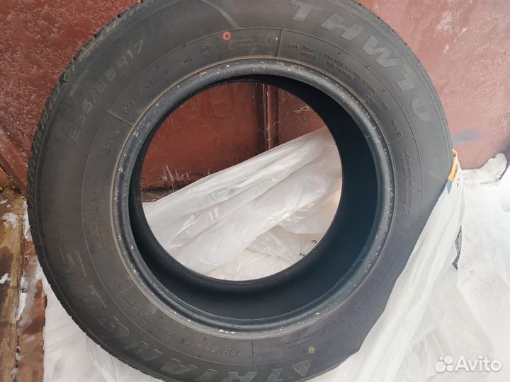 Triangle THW10 235/65 R17