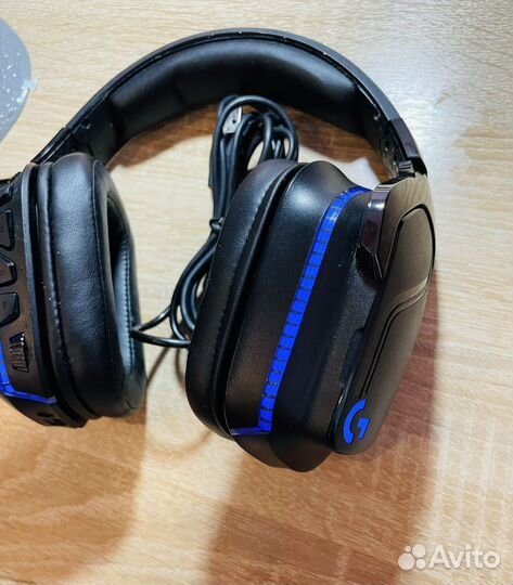 Беспроводные наушники logitech G935