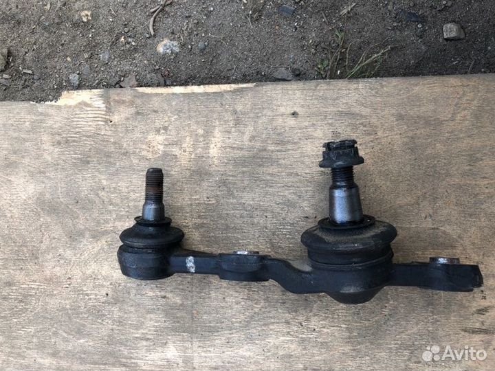 Шаровая опора передняя правая Lexus Gs300 GRS190