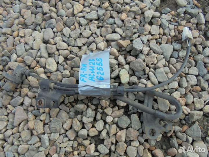 Датчик abs передний правый Toyota Ipsum ACM26