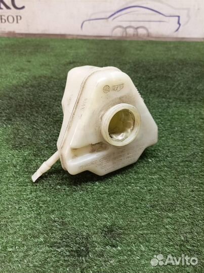 Бачок главного тормозного цилиндра Audi Q7 2005