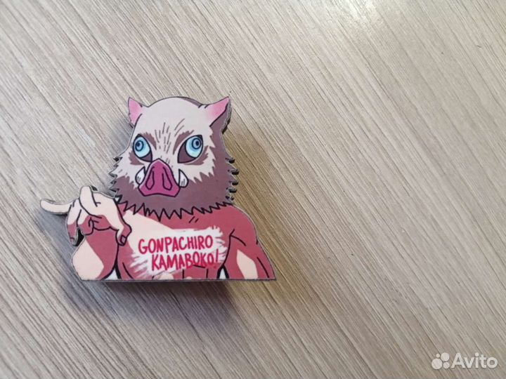 Аниме значки и брелки