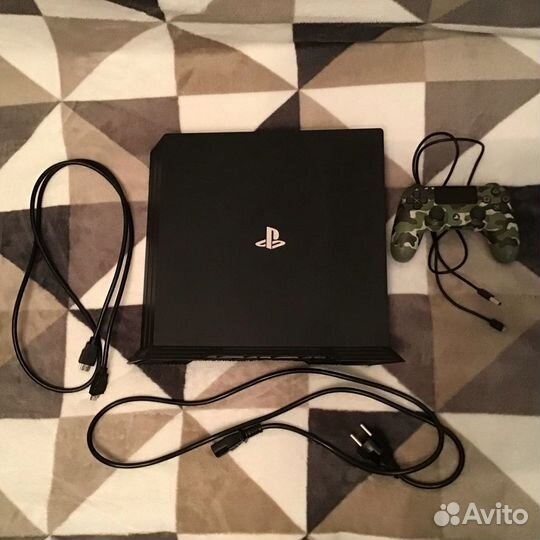Sony Playstation 4 Pro, 1tb + 3 игры в подарок