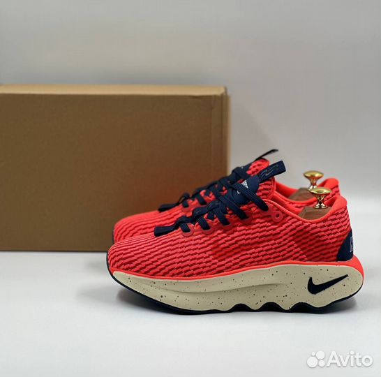 Кроссовки nike motiva bright