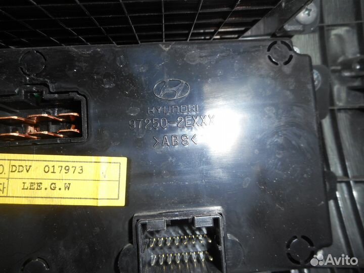 Блок управления печкой Hyundai Tucson