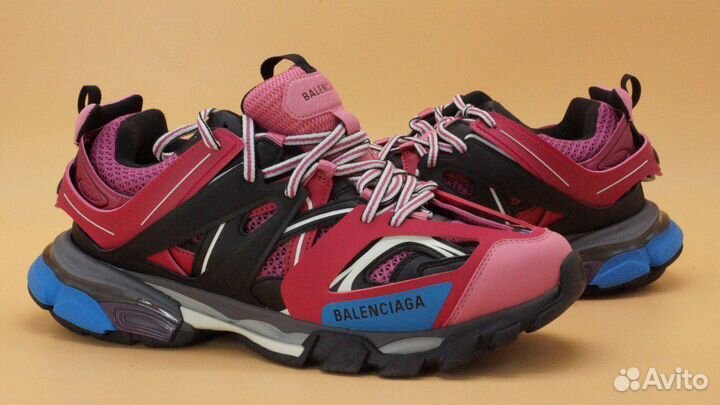 Balenciaga track