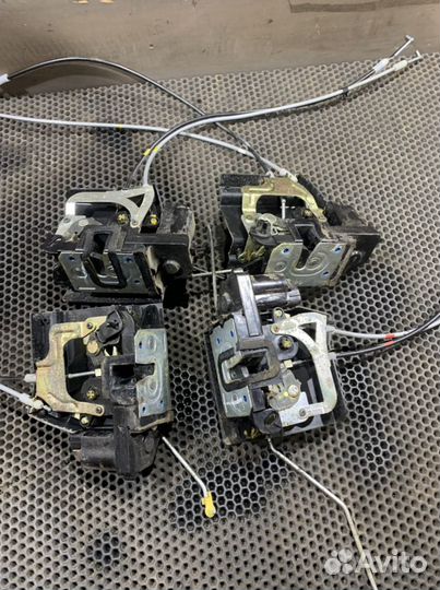 Замок двери передний задний Кайрон SsangYong Kyron