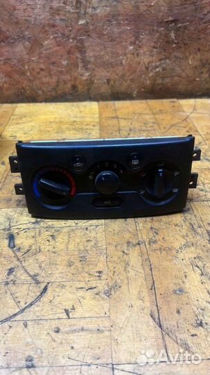 Блок управления отопителем Chevrolet Aveo T200