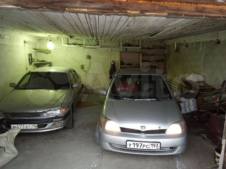 Гараж, > 30 м²