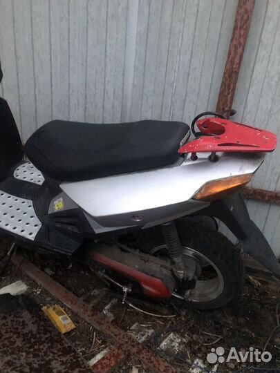 Продаю скутер stels