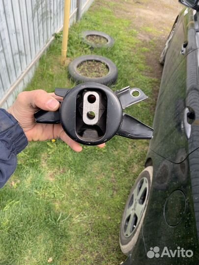 Опора, подушка двигателя киа рио