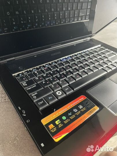 Ноутбук Samsung r560
