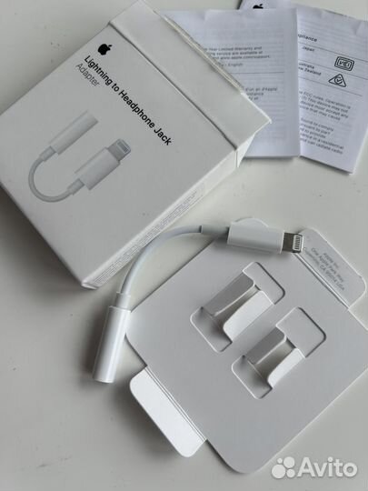 Переходник Apple Lightning AUX 3.5 мм