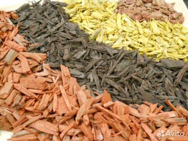 Щепа древесная декоративная цветная