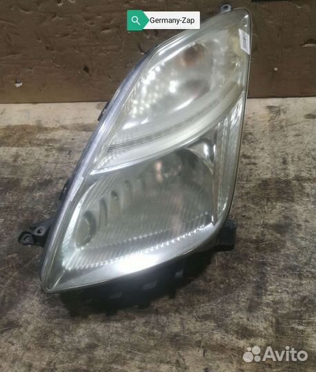Фары Toyota Prius NHW20 ксенон
