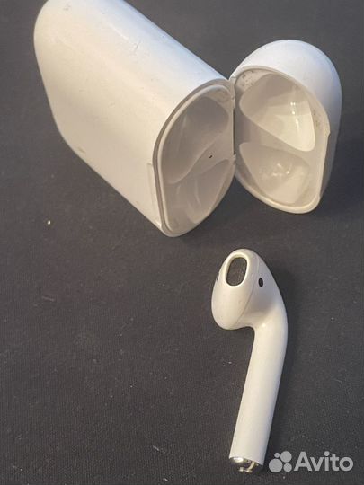 Airpods левый 1 поколение + кейс