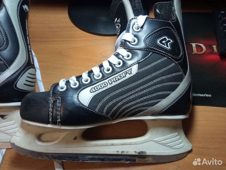 Коньки хоккейные Profy 4000