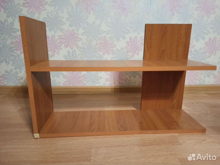 Полка книжная настенная