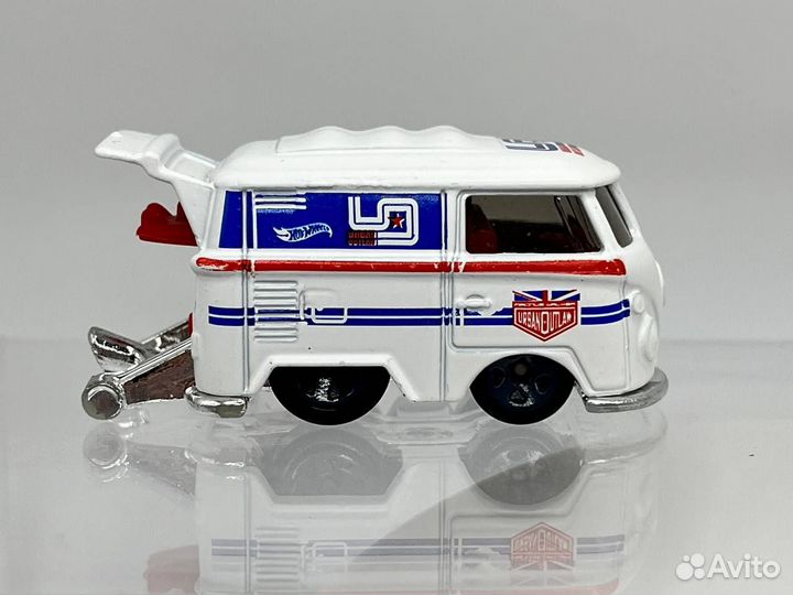 Hot Wheels Kool Kombi (Белый) (Распак)