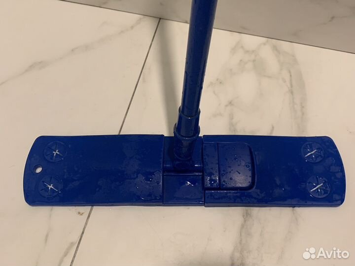 Ведро, швабра с насадкой, тряпкой