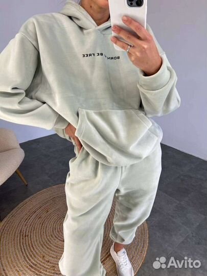 Спортивный костюм женский